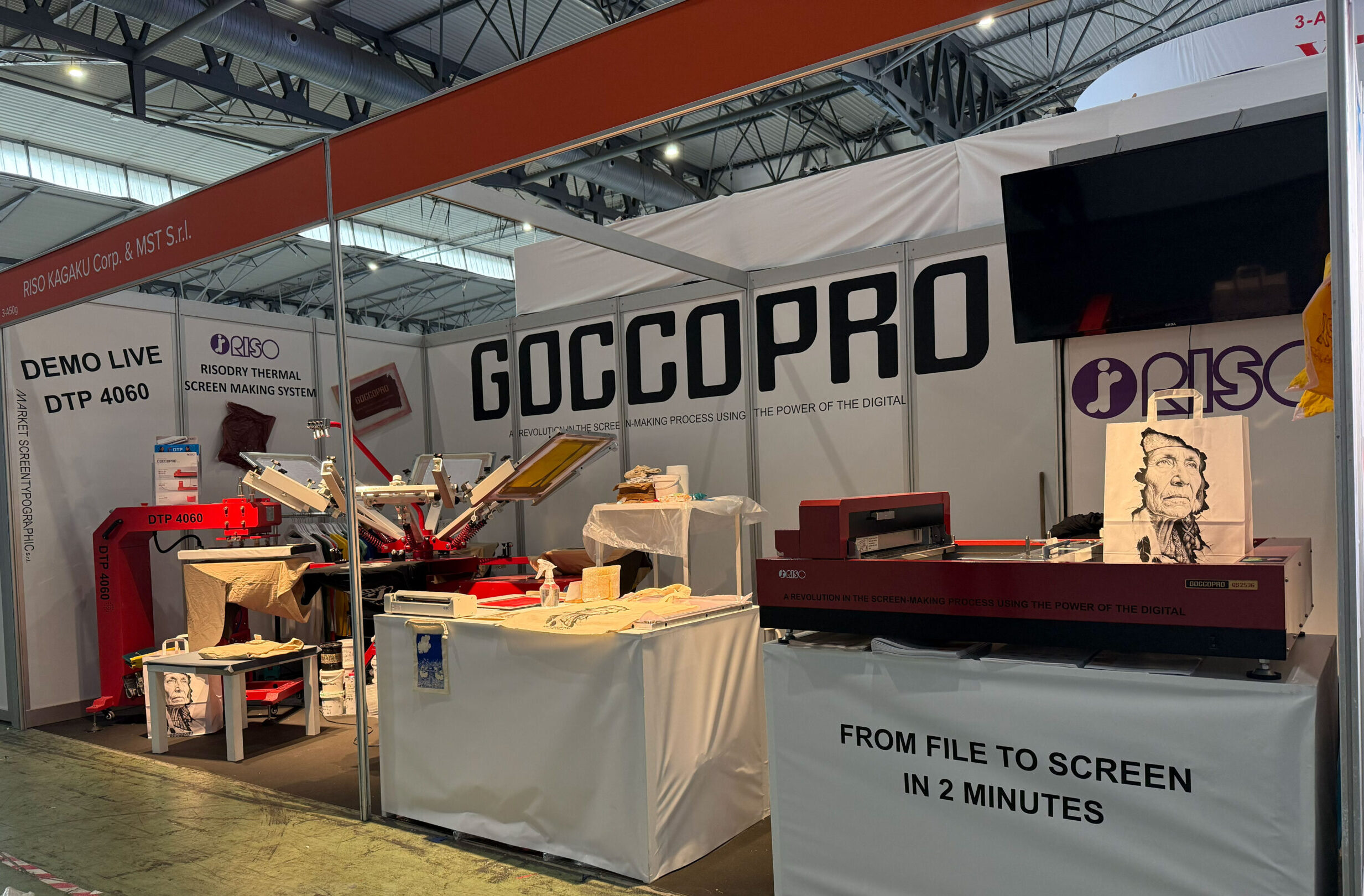 FESPA2026会場のRISOとMSTの共同出展ブース外観