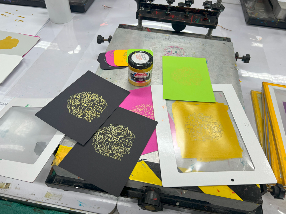 生徒がMiScreen a4の版で印刷した作品